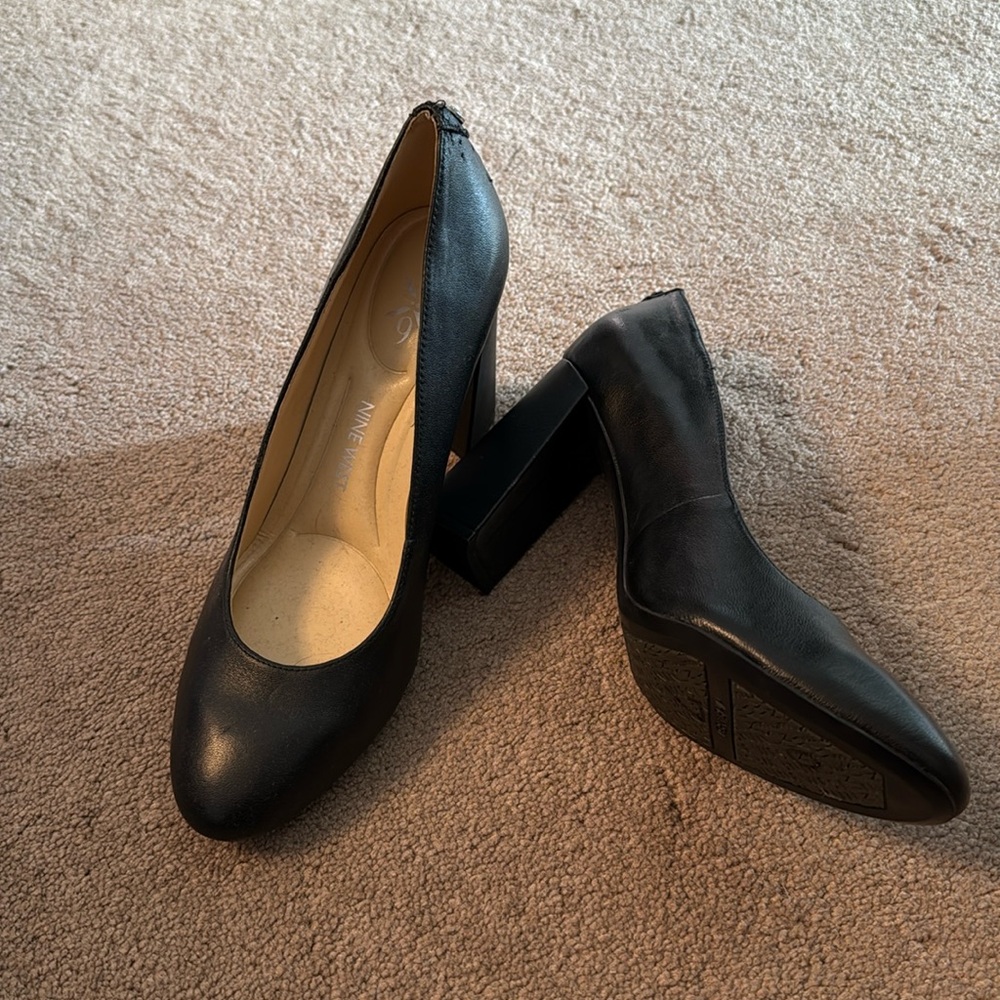 NWOT Nine West Narya 9x9 pump black leather 6.5